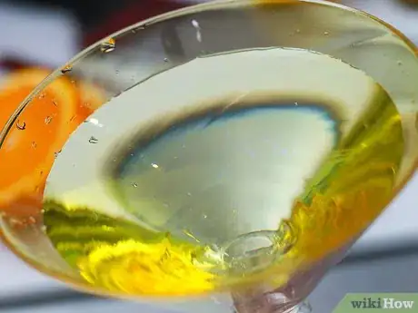 Immagine titolata Order a Martini Step 8