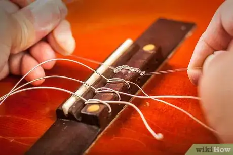 Immagine titolata Change Classical Guitar Strings Step 4Bullet4