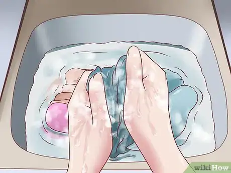 Immagine titolata Prevent Laundry from Bleeding Step 6
