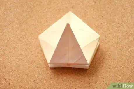Immagine titolata Make an Origami Star Box Step 15