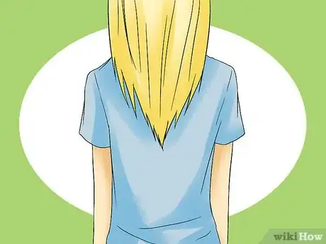 Immagine titolata Cut Hair in Layers Step 15