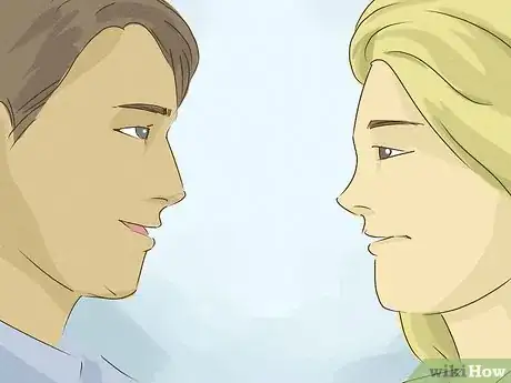 Immagine titolata Read Men's Body Language for Flirting Step 9