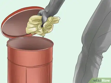 Immagine titolata Dispose of Mineral Spirits Step 10