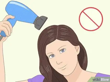 Immagine titolata Deal with a Scalp Sunburn Step 7