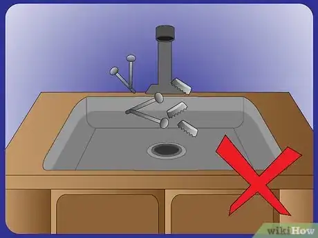 Immagine titolata Maintain a Garbage Disposal Step 4