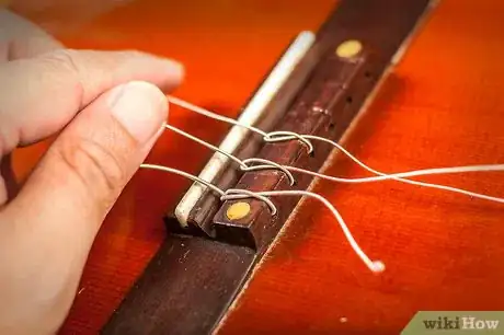 Immagine titolata Change Classical Guitar Strings Step 3Bullet6