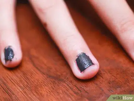 Immagine titolata Make Matte Nail Polish Step 14
