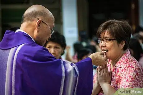 Immagine titolata Take Communion in the Catholic Church Step 6