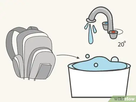 Immagine titolata Wash a Backpack Step 5