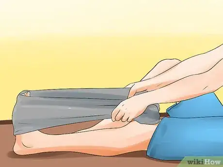 Immagine titolata Eliminate Leg Cramps at Night Step 14