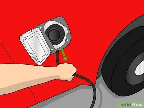 Immagine titolata Drain the Gas Tank of Your Car Step 6