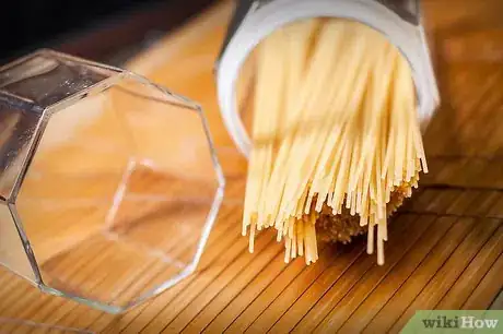 Immagine titolata Cook Pasta Al Dente Step 1