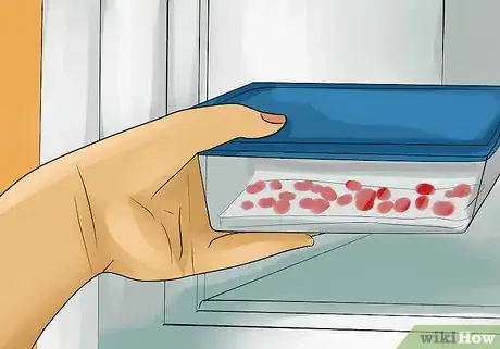 Immagine titolata Keep Rose Petals Fresh Step 9