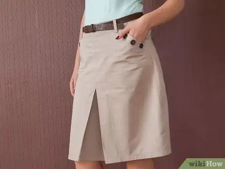 Immagine titolata Avoid Looking Inappropriate for the Office (for Women) Step 8
