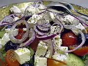 Insalata greca con il formaggio feta