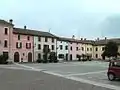 Scorcio della piazza